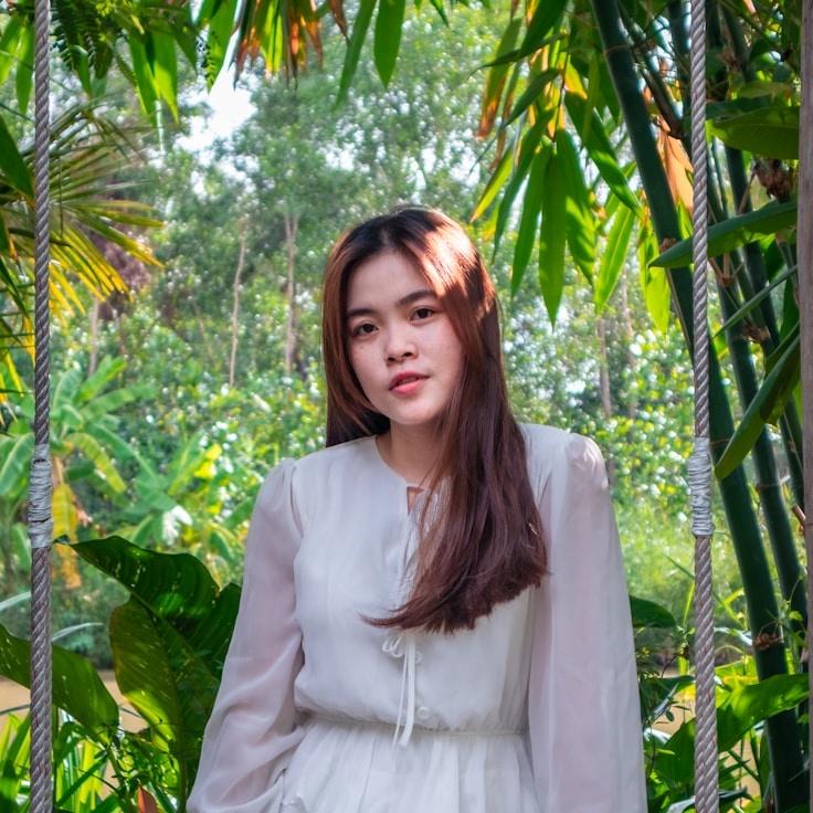 Portrait of Ananya meditation instructor